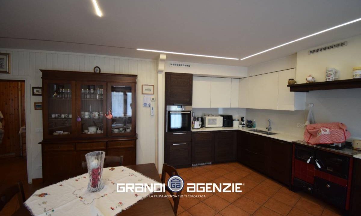 3 bedrooms House in Istrana, Italy No. 305301