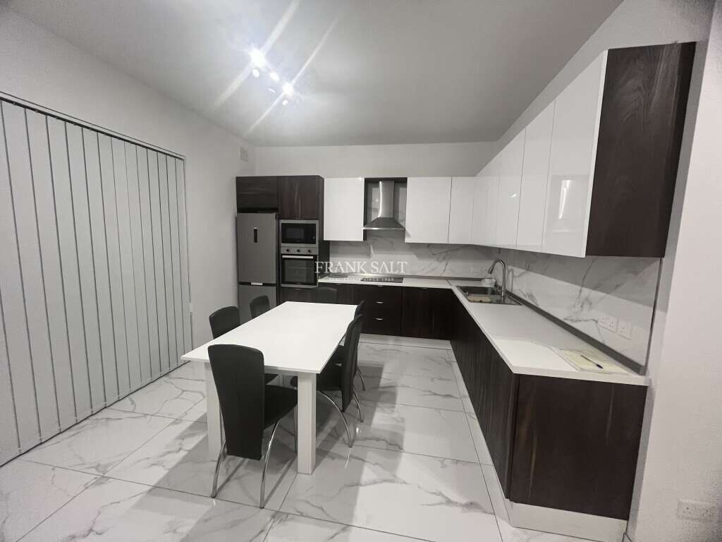 2 bedrooms Apartment in Zurrieq, Malta No. 8243