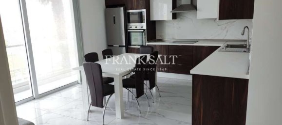 2 bedrooms Apartment in Zurrieq, Malta No. 8243 3