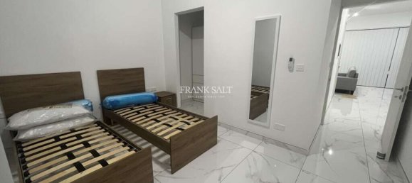 2 bedrooms Apartment in Zurrieq, Malta No. 8243 6