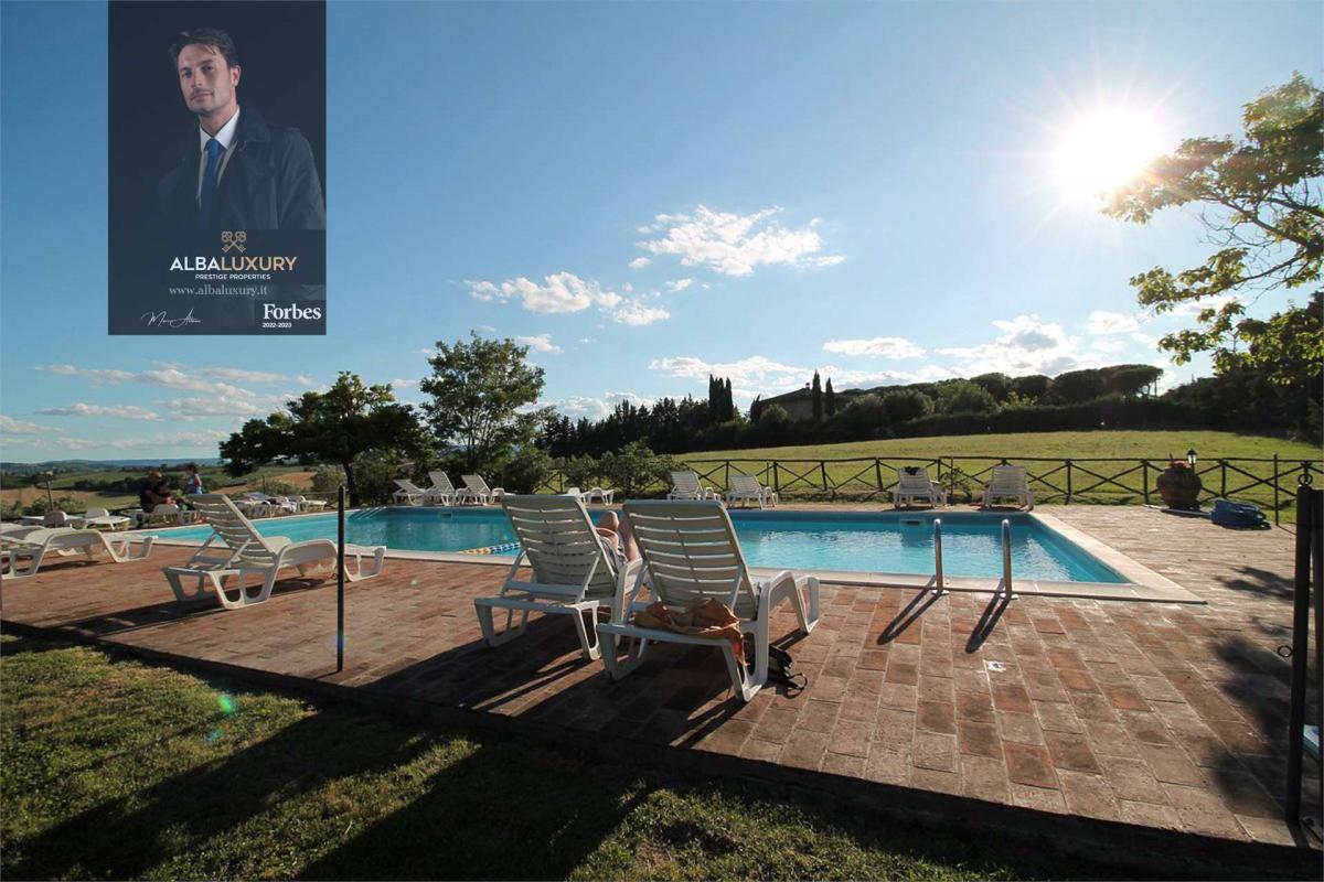 20 bedrooms Villa in Castiglione del Lago, Italy No. 530