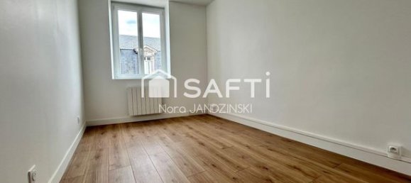 4 bedrooms Duplex in Saint-Pierre-les-Elbeuf, France No. 310058 9