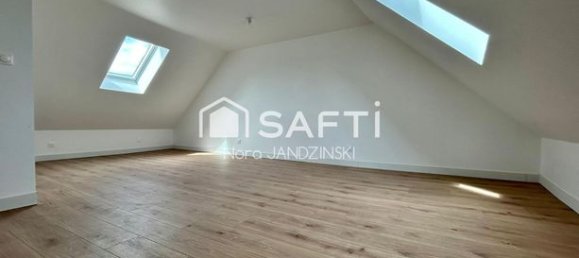 4 bedrooms Duplex in Saint-Pierre-les-Elbeuf, France No. 310058 11