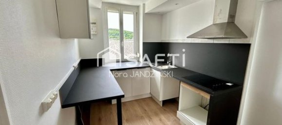 4 bedrooms Duplex in Saint-Pierre-les-Elbeuf, France No. 310058 5