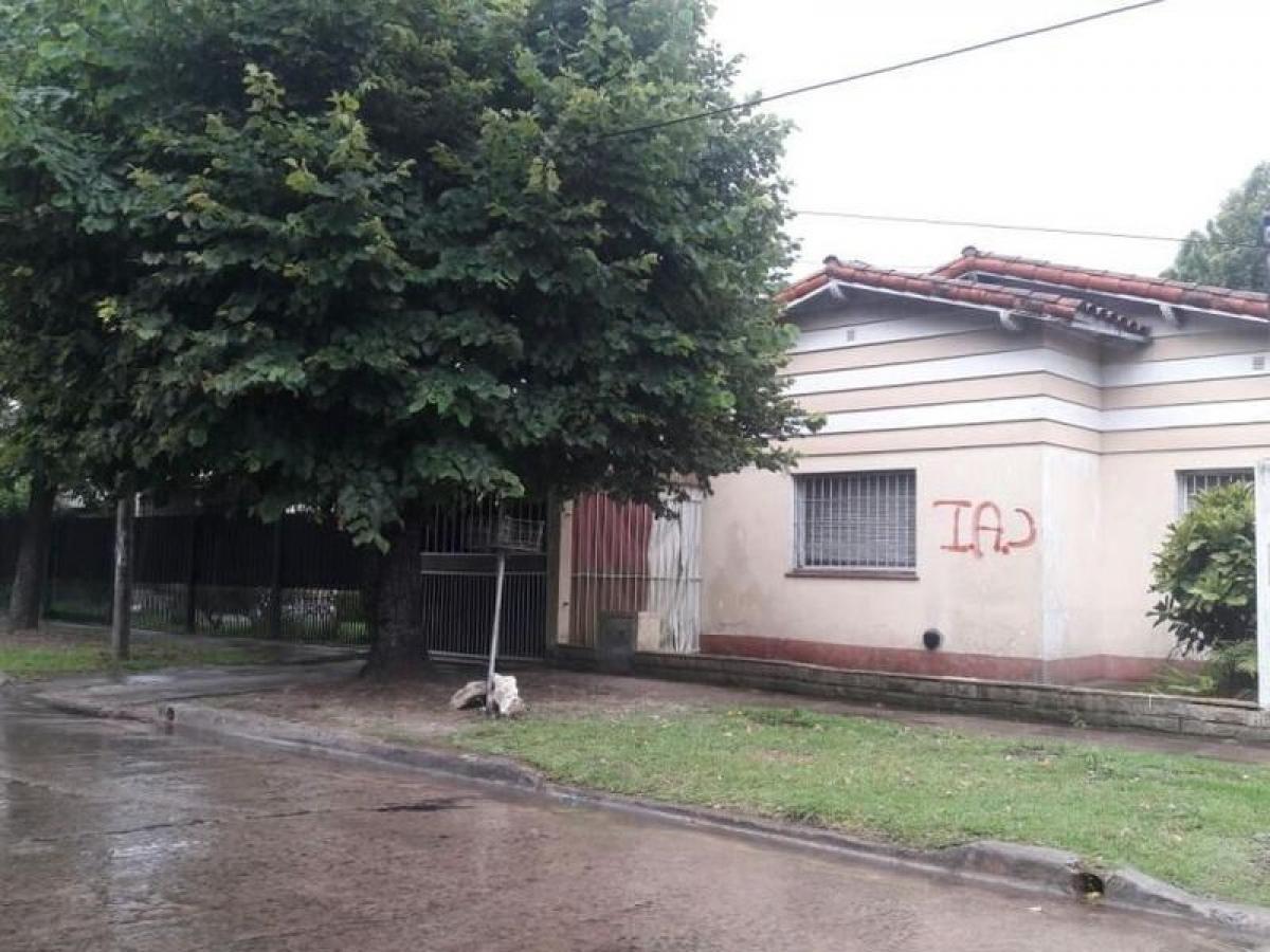 2 bedrooms House in Ituzaingo, Argentina No. 84125