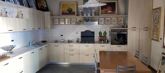 Квартира с 6 комнатами в Кастель Гоффредо, Италия № 65357 8