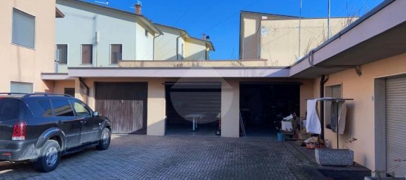 Квартира с 6 комнатами в Кастель Гоффредо, Италия № 65357 2