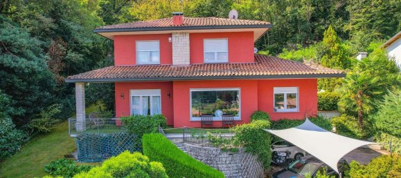 8 chambres Villa à Ranco, Italy No. 361247 2