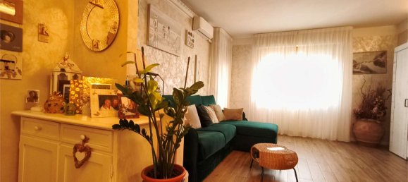 2 bedrooms Apartment in Montemurlo, Italy No. 329485 4