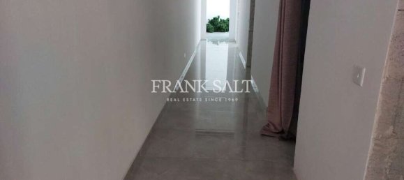 Maisonette de 3 dormitorios en Attard, Malta No. 2221 7