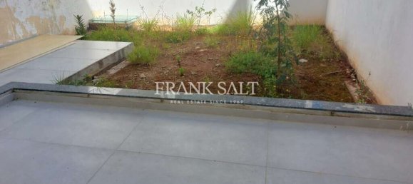 Maisonette de 3 dormitorios en Attard, Malta No. 2221 8