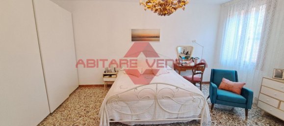 4 rooms Apartment in Venice, Italy No. 59709 9