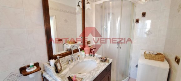 4 rooms Apartment in Venice, Italy No. 59709 16