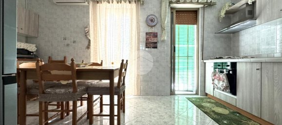 3 rooms Apartment in Naples, Italy No. 230942 4