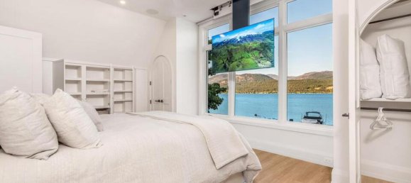 4 bedrooms House in British Columbia, Canada No. 1116 5