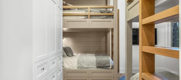 4 bedrooms House in British Columbia, Canada No. 1116 9