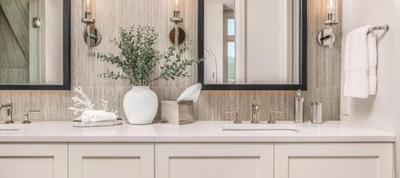 4 bedrooms House in British Columbia, Canada No. 1116 6