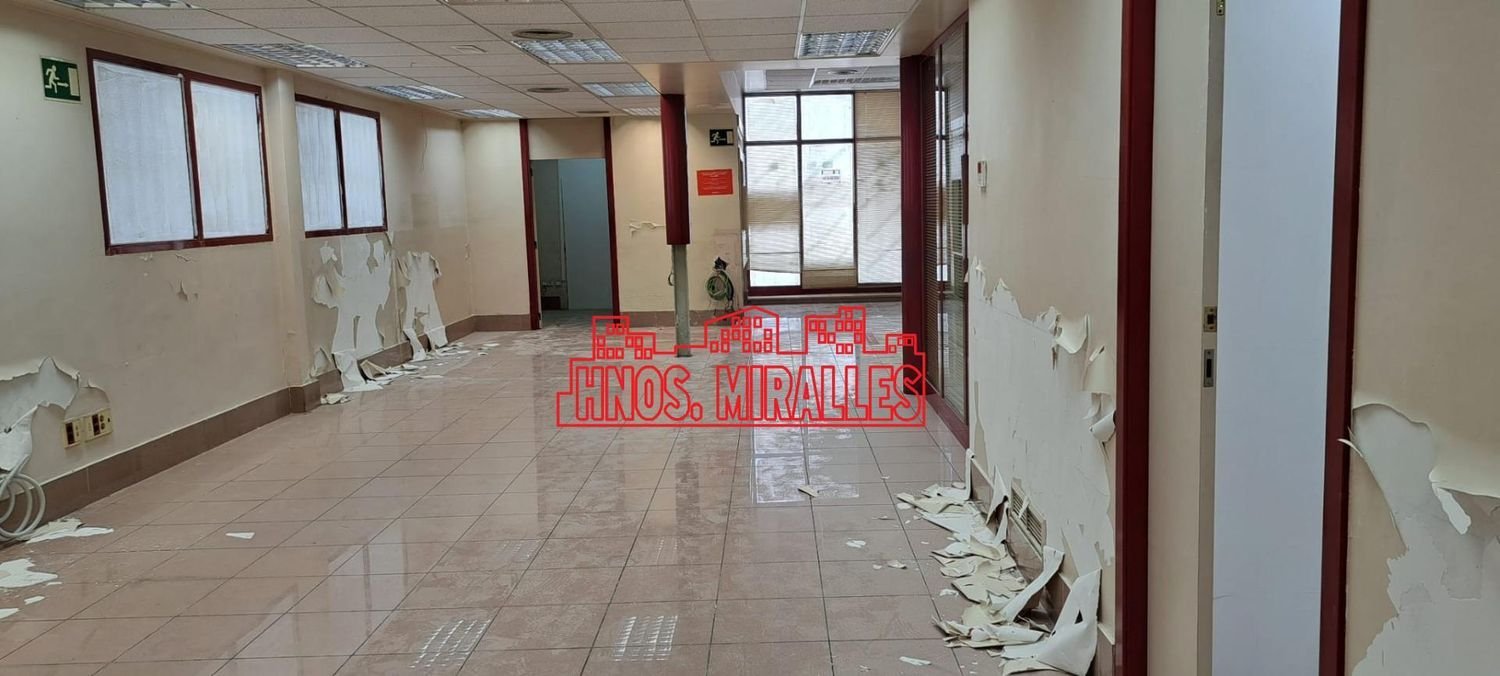 300m² Warehouse in Alicante, Spain No. 150703