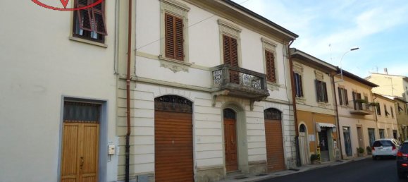 4-salle Appartement à Bucine, Italy No. 237428 9