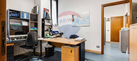 400m² Warehouse in Busto Arsizio, Italy No. 58554 9