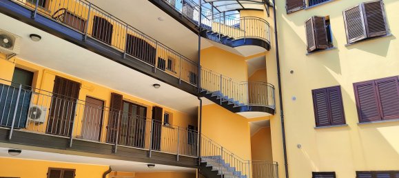 2-salle Appartement à Busto Arsizio, Italy No. 257464 4