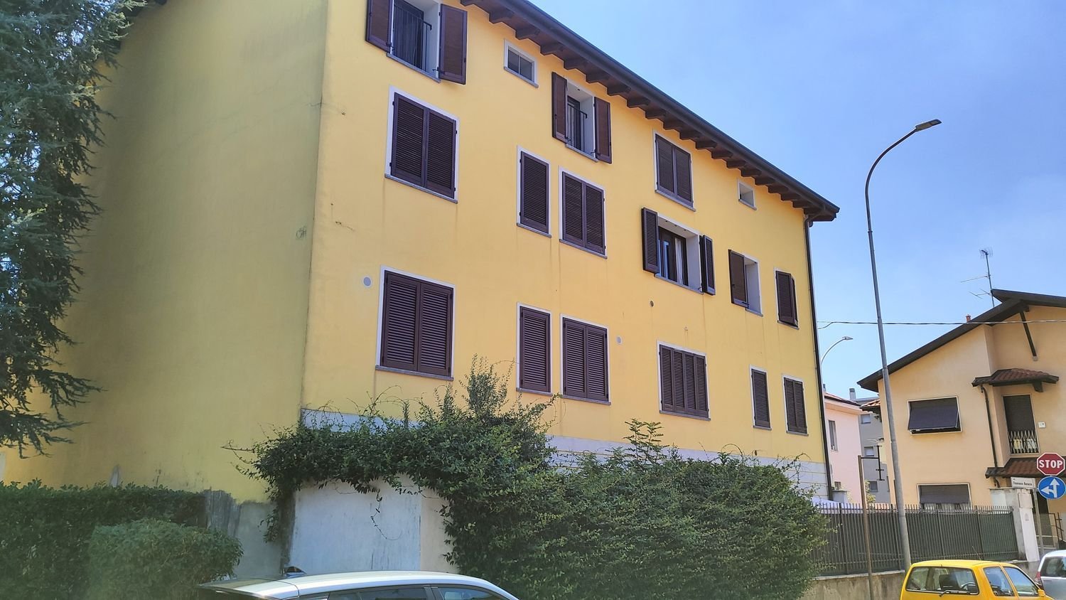 2-salle Appartement à Busto Arsizio, Italy No. 257464