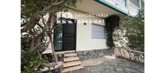 Apartamento de 2 dormitorios en Empuriabrava, Spain No. 22182 13