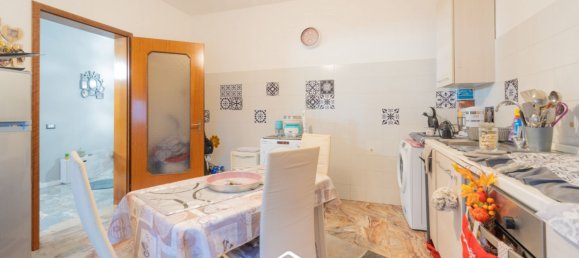 3 rooms Villa in Padua, Italy No. 60998 15