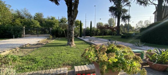 Дом с 4 спальнями в Борго Венето, Италия № 176994 35