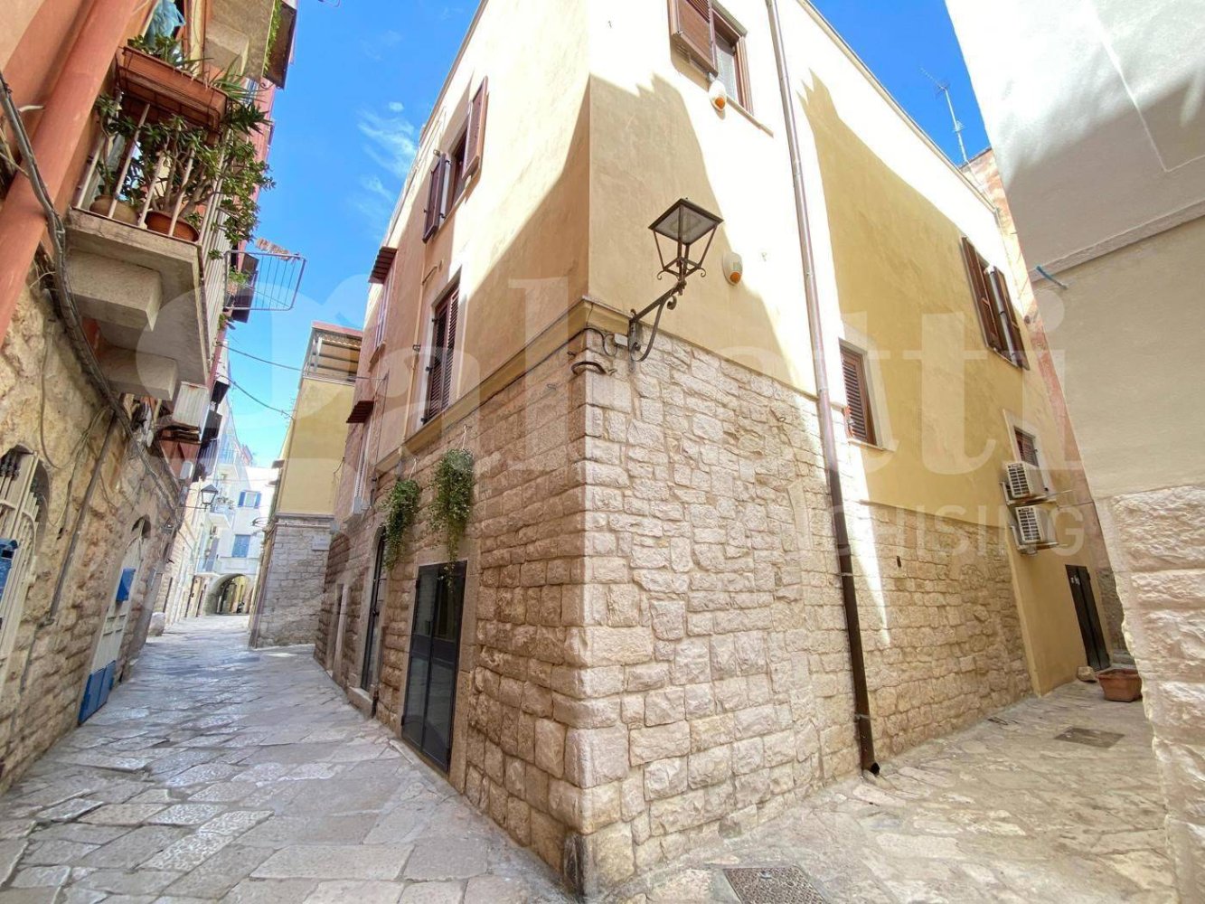 1 bedroom Apartment in Trani, Italy No. 348554