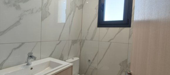 2 chambres appartement à vendre à Larnaka, Cyprus № 174614 3