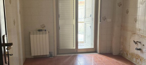 Apartamento de 6 habitaciónes en Messina, Italy No. 227994 7