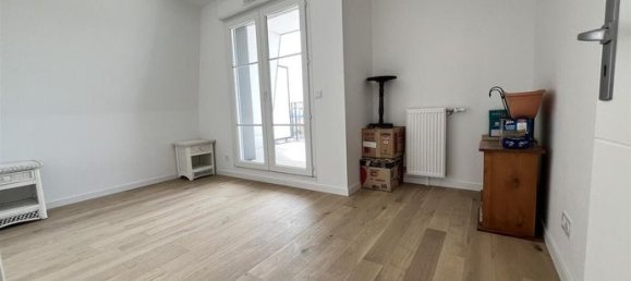 Apartamento de 2 dormitorios en Gagny, France No. 356401 7