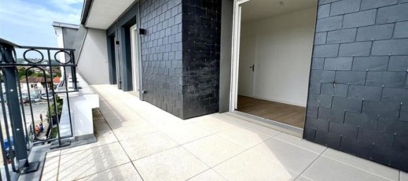 Apartamento de 2 dormitorios en Gagny, France No. 356401 3