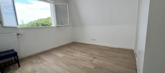 Apartamento de 2 dormitorios en Gagny, France No. 356401 6