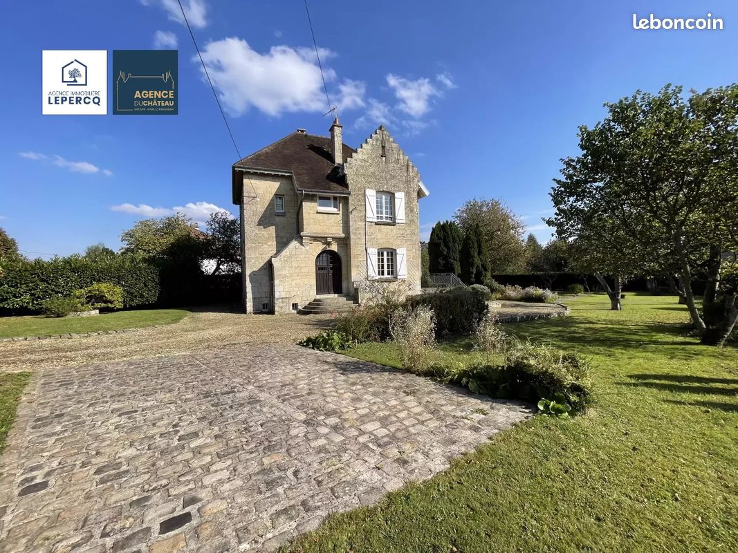 Casa de 5 dormitorios en Villers-Cotterets, France No. 242713