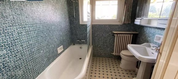 Casa de 5 dormitorios en Villers-Cotterets, France No. 242713 8