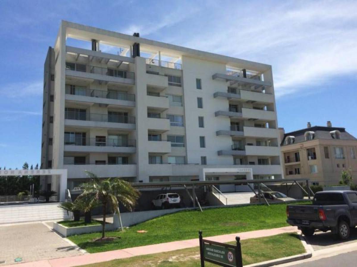 2 bedrooms Apartment in Tigre, Argentina No. 8004