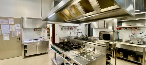 عقار تجاري في Aosta, Italy 230متر مربع رقم 201629 8