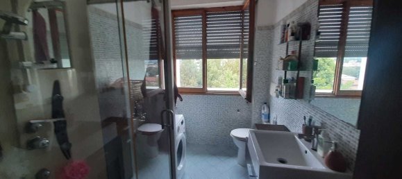 Apartamento de 4 dormitorios en Reggio Emilia, Italy No. 325567 8