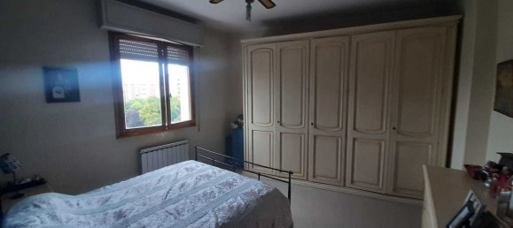 Apartamento de 4 dormitorios en Reggio Emilia, Italy No. 325567 5