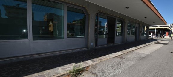 250m² Office in San Donà di Piave, Italy No. 318703 7