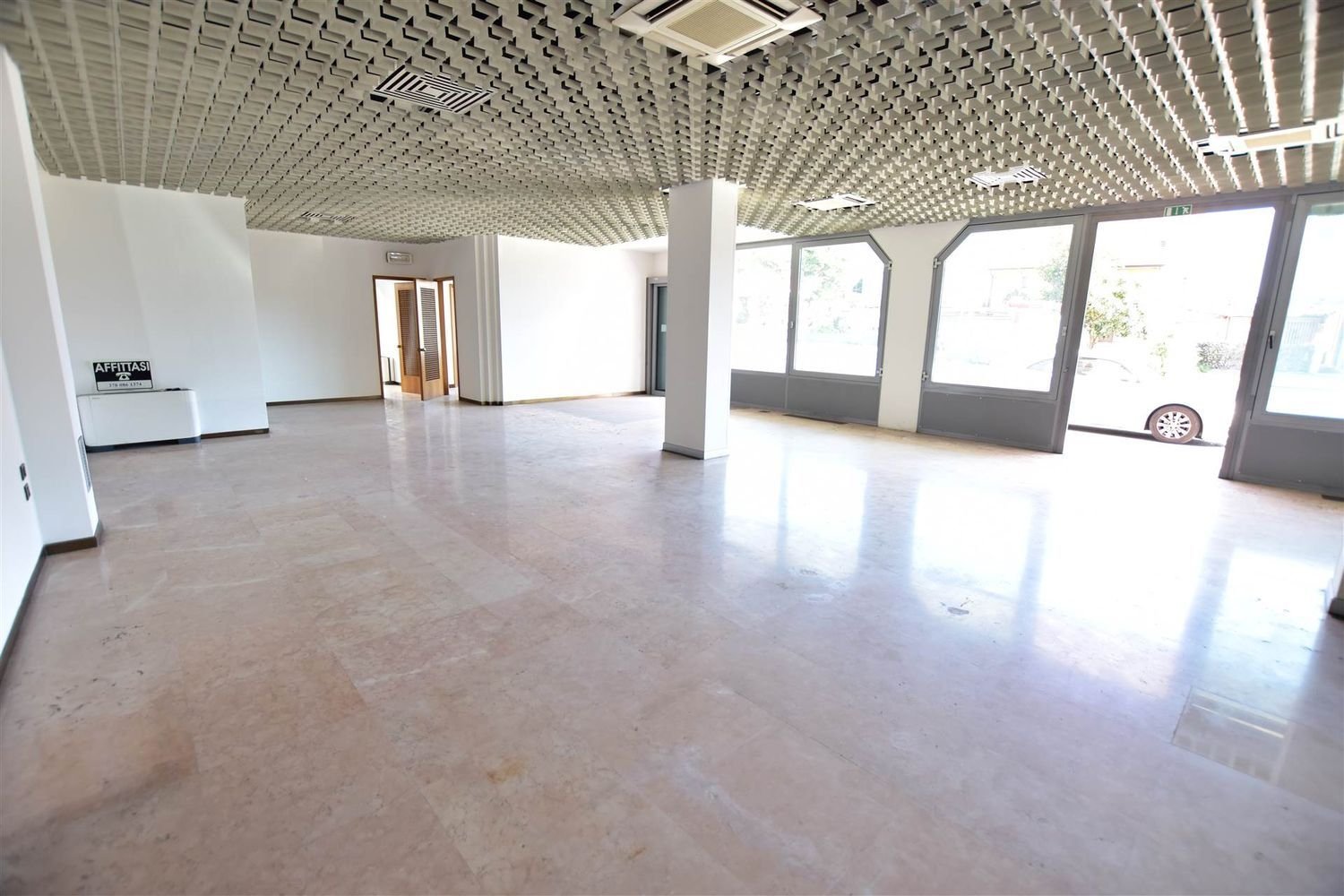 Büro in San Donà di Piave, Italy 250m², Nr. 318703