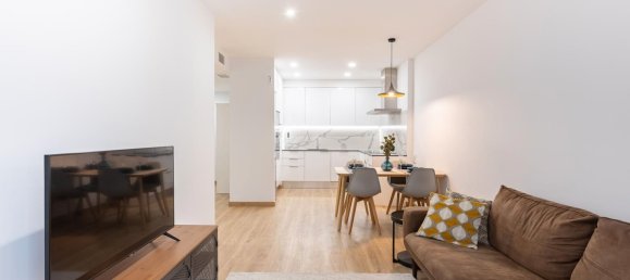 2 bedrooms Apartment in Sants-Montjuic, Spain No. 81439 2