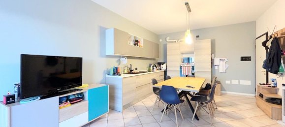 4-salle Appartement à Castiglione delle Stiviere, Italy No. 338425 3