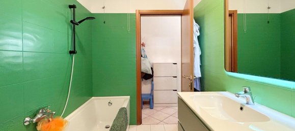 4-salle Appartement à Castiglione delle Stiviere, Italy No. 338425 28