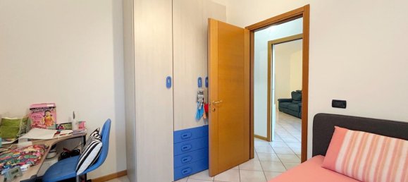 4-salle Appartement à Castiglione delle Stiviere, Italy No. 338425 19