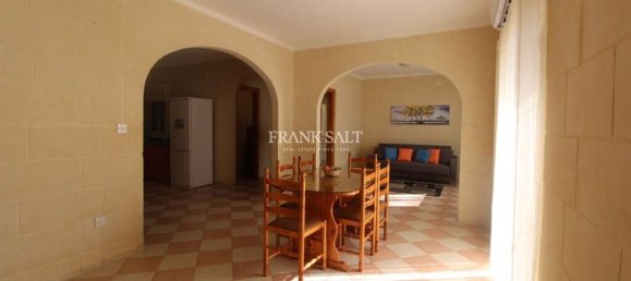 3 Schlafzimmer Wohnung in Zebbug, Malta, Nr. 5419 8