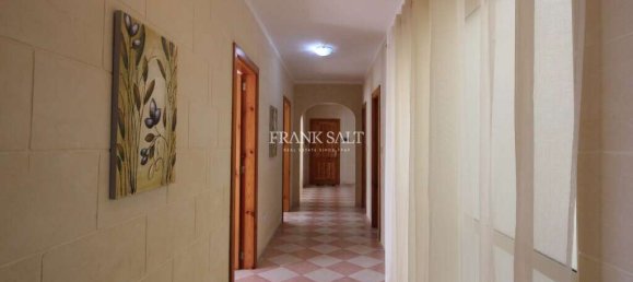 3 Schlafzimmer Wohnung in Zebbug, Malta, Nr. 5419 14