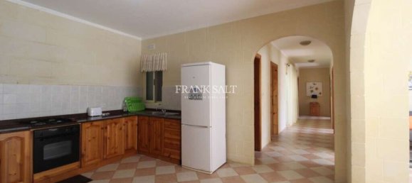 3 Schlafzimmer Wohnung in Zebbug, Malta, Nr. 5419 4